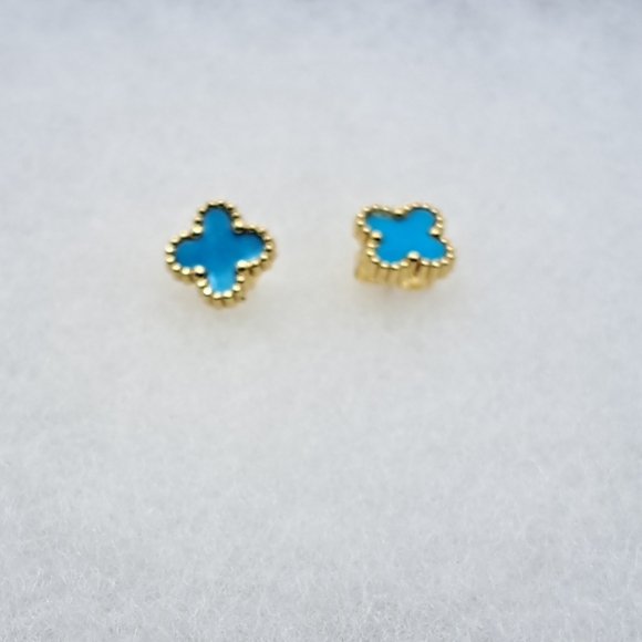 Clover Earrings - Picture 4 of 5